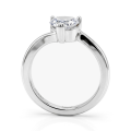 Amora - Pierścionek Solitaire z Moissanitem | Szlif Serce
