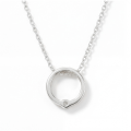 Luna - Współczesny Wisiorek z Moissanitem w Stylu Solitaire
