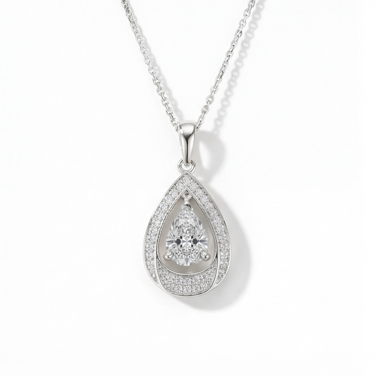 Pendula - Teardrop Moissanit Wisiorek z Podwójnym Halo Elegancji