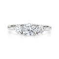 Aventine - pierścionek z trzema moissanitami | My Moissanite