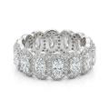 Opaline - pierścionek eternity z owalnymi moissanitami i falistym halo pavé