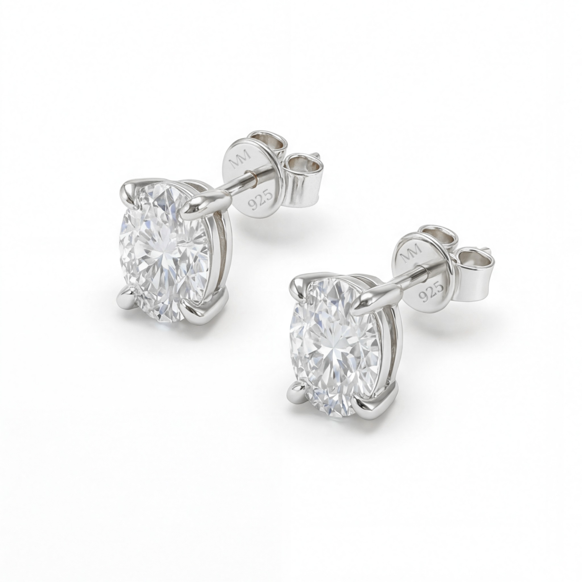 Ovalis – Owalne Kolczyki Sztyfty z Moissanitem