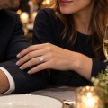 Reverie - pierścionek zaręczynowy solitaire z moissanitem Elongated Cushion w ośmiu łapkach