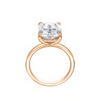 Mirabelle - Pierścionek Solitaire z Moissanitu o Szlifie Radiant z Oprawą Koszykową i Hidden Halo Mirabelle - Pierścionek Solitaire z Moissanitu o Szlifie Radiant z Oprawą Koszykową i Hidden Halo