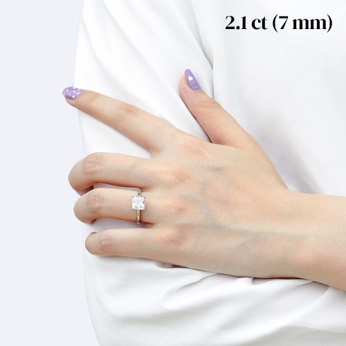 Iris – Pierścionek Solitaire z Moissanitem | Szlif Princess