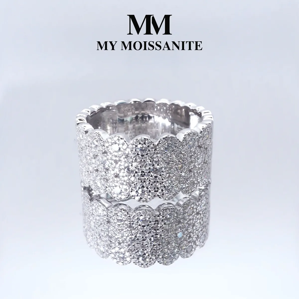 Cresta - Szeroki Pavé Moissanitowy Pierścionek Zaręczynowy