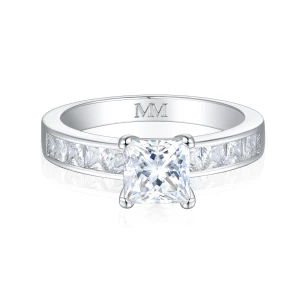 Clarity - Princess Cut Moissanitowy Pierścionek Zaręczynowy z Kamieniami Bocznymi w Oprawie Kanałowej