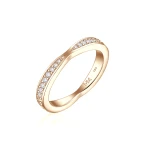 Aria - Zakrzywiona Moissanitowa Obrączka Ślubna z Oprawą Pavé