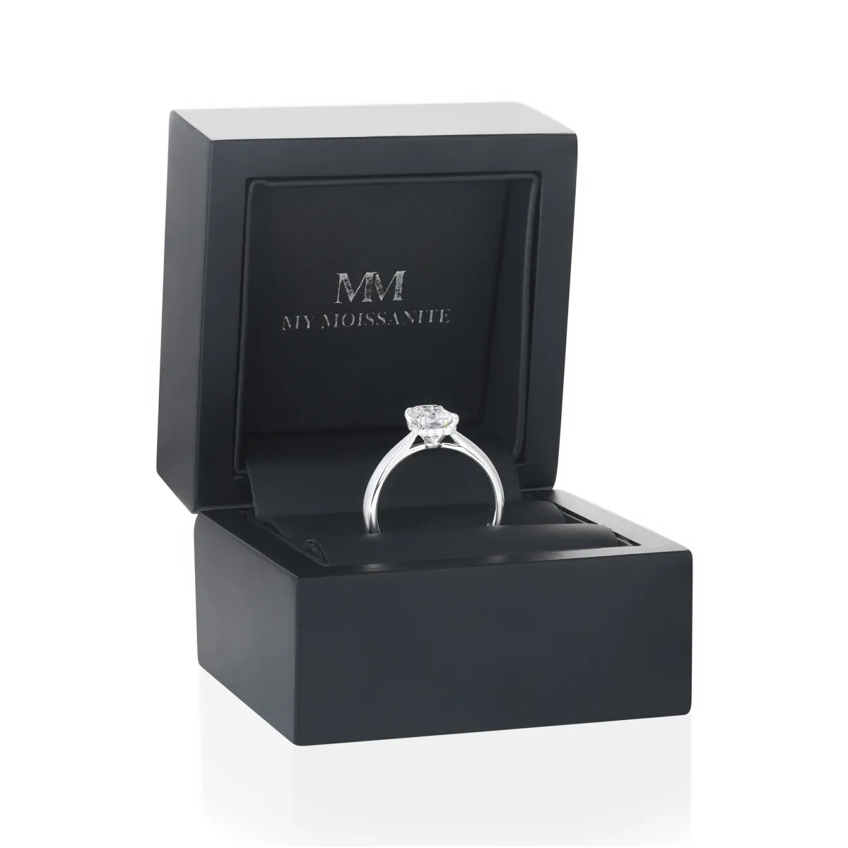 Luminara – Pierścionek Zaręczynowy Solitaire z Moissanitem i Hidden Halo | Szlif Radiant