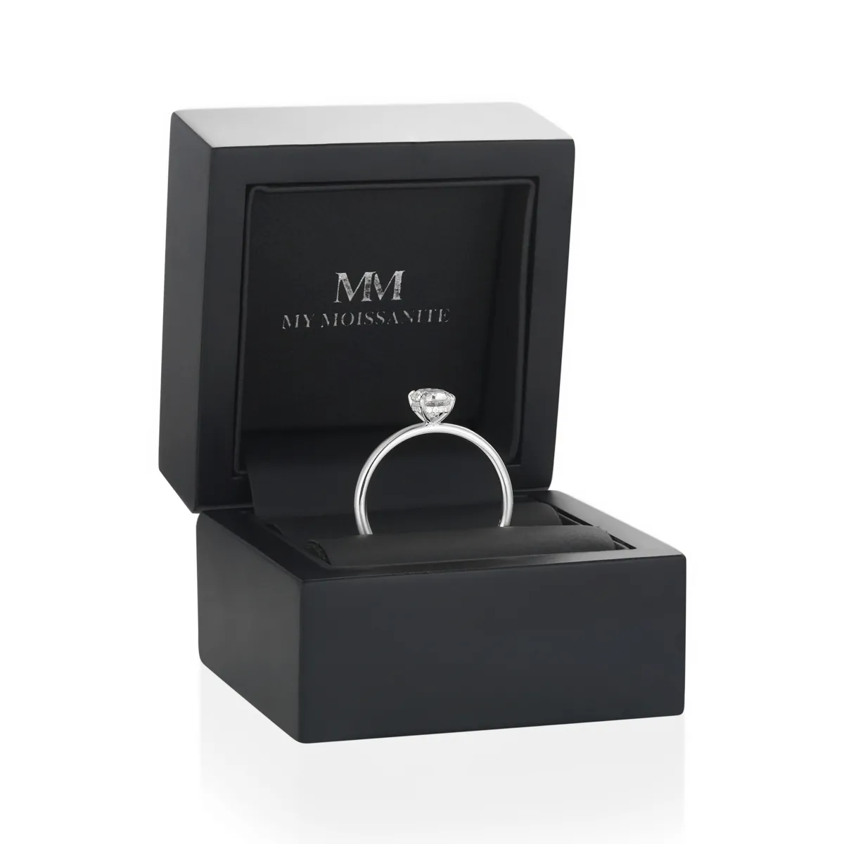 Mystique - Pierścionek Solitaire z Moissanite w Owalnym Szlifie z Hidden Halo | Wedfit