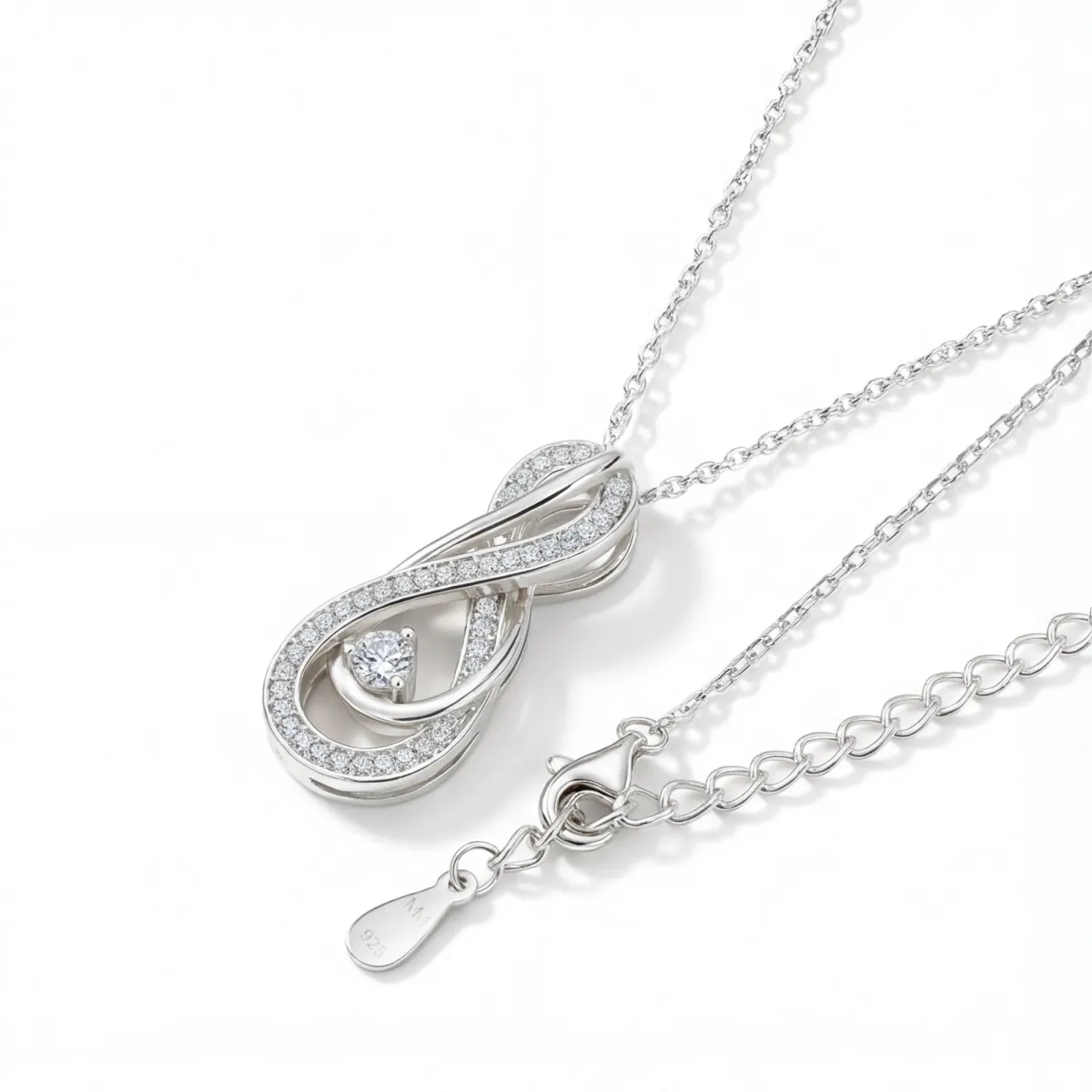 Infinity - Twisting Pavé Wisiorek z Moissanitu